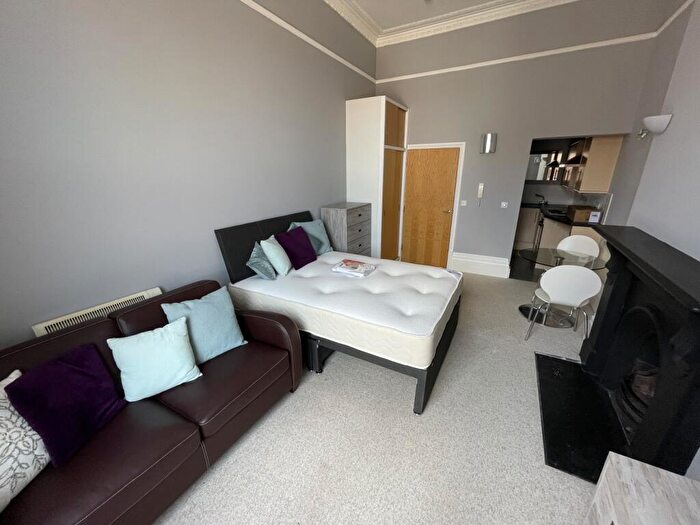 Studio To Rent In Cotham Hill, Bristol, BS6