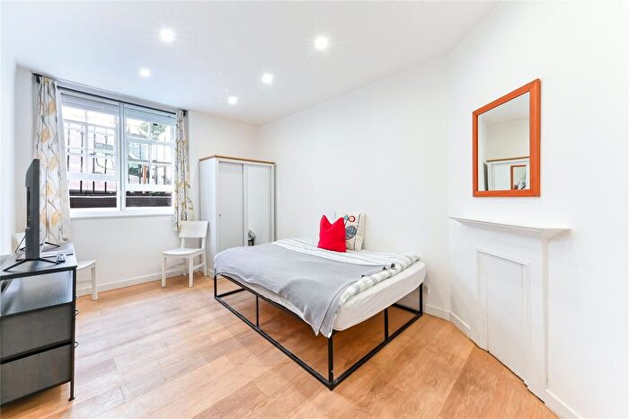 1 Bedroom Flat For Sale In Queen Alexandra Mansions, Bloomsbury, London, WC1H