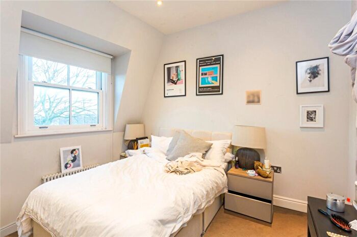 3 Bedroom Apartment To Rent In Green Lanes, London, N16