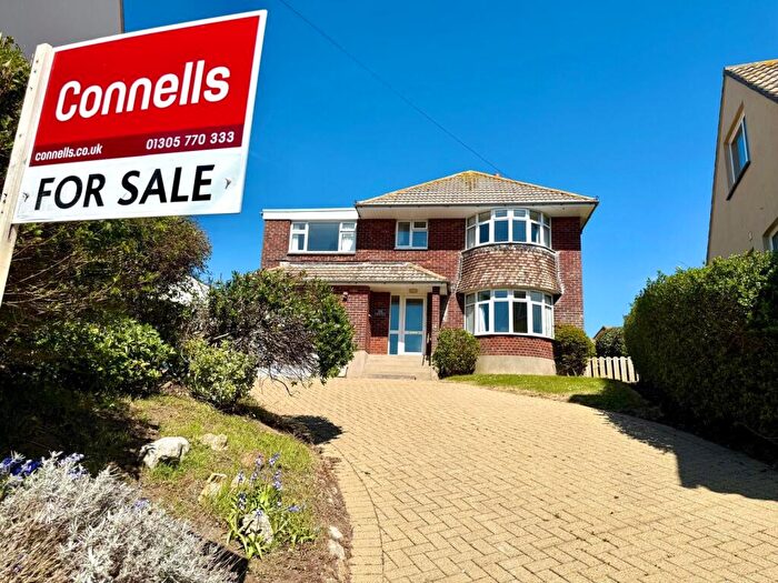 4 Bedroom Detached House For Sale In Shrubbery Lane, Weymouth, DT4