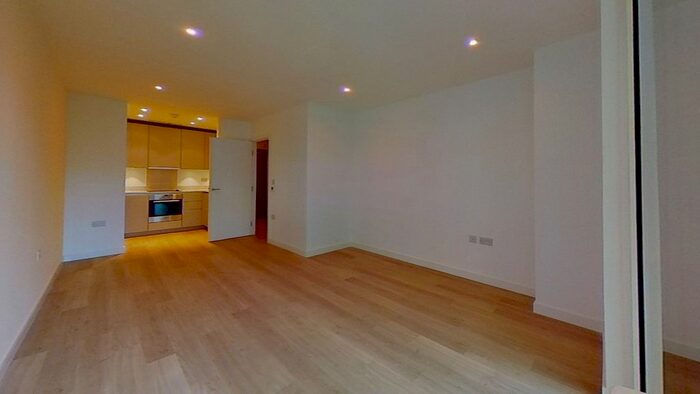 1 Bedroom Flat To Rent In Tennyson Apartments, Saffron Central Square, Croydon, CR0