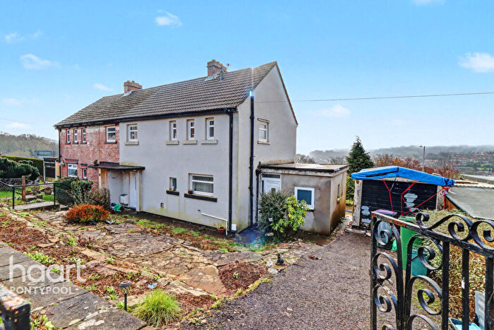 3 Bedroom Semi-Detached House For Sale In Greenland Road, Pontypool, NP4