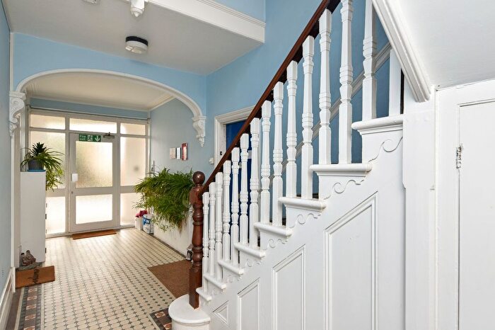 1 Bedroom Flat For Sale In Ness Road, Shoeburyness, Essex, SS3