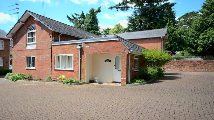 1 Bedroom Flat To Rent In St. Peters Avenue, Caversham, Reading, RG4