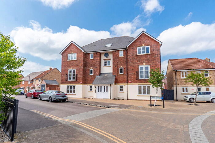 2 Bedroom Apartment For Sale In Piper Lane, Wixams, MK42