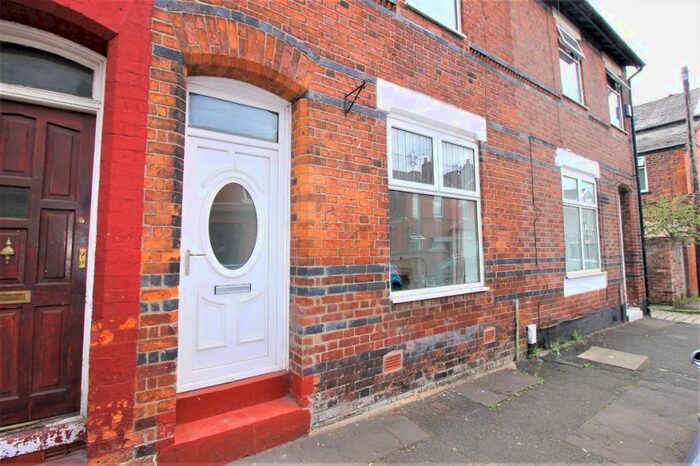 2 Bedroom End Of Terrace House To Rent In Cronshaw Street, Manchester, M19