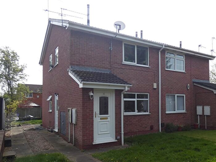 1 Bedroom Flat For Sale In Westminster Drive, Stretton, Burton-On-Trent, DE13