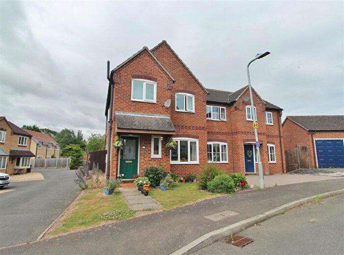 3 Bedroom Semi-Detached House For Sale In Hall Close, Ropsley, NG33