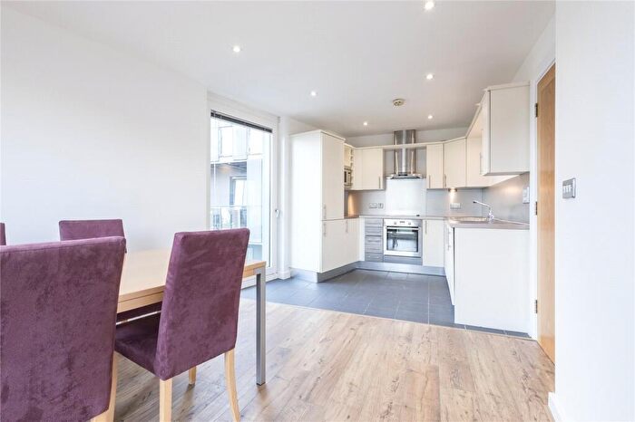 2 Bedroom Apartment To Rent In Brewhouse Yard, London, EC1V