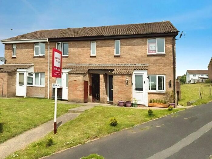 1 Bedroom Flat For Sale In Hollam Way, Kingsteignton, Newton Abbot, Devon., TQ12