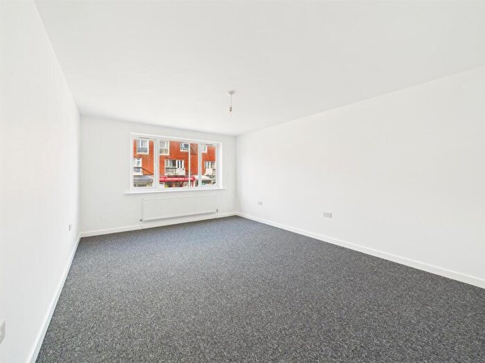 1 Bedroom Flat To Rent In Warren Way, Brighton, BN2