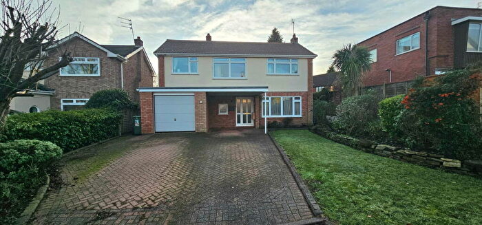 4 Bedroom Detached House For Sale In Meriden Avenue, Wollaston, Stourbridge, DY8