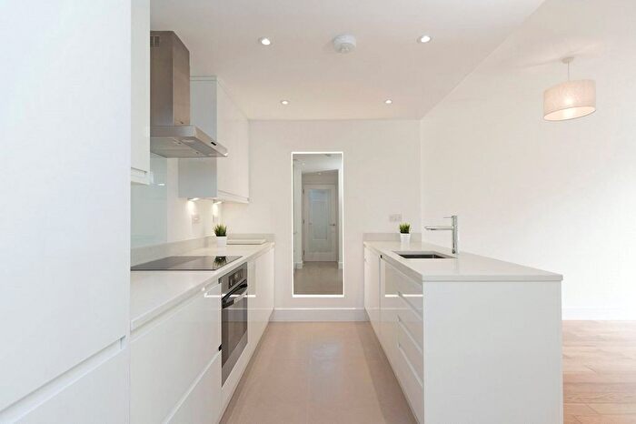 1 Bedroom Flat To Rent In Grove End Gardens, Grove End Road, St Johns Wood, London, NW8