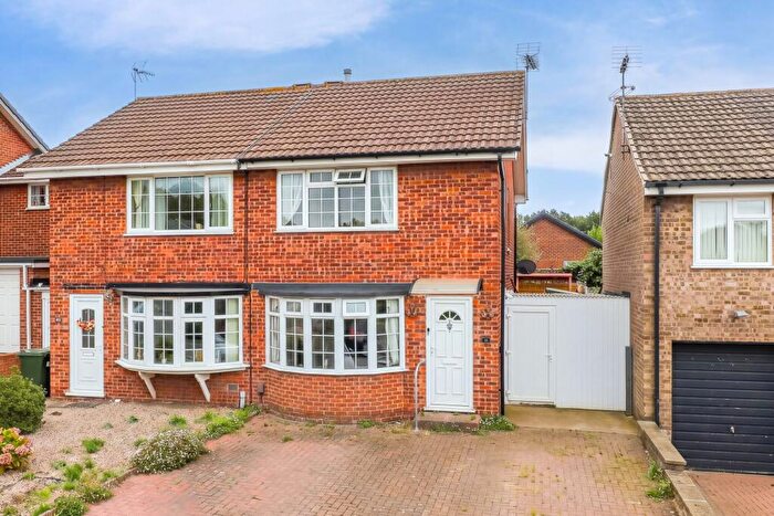 2 Bedroom Semi-Detached House For Sale In Lorimer Avenue, Gedling, NG4
