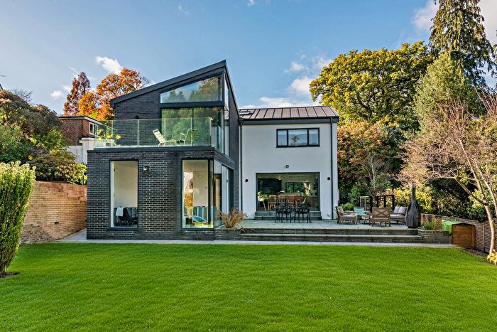 4 Bedroom Detached House For Sale In Courts Mount Road, Haslemere, Surrey, GU27