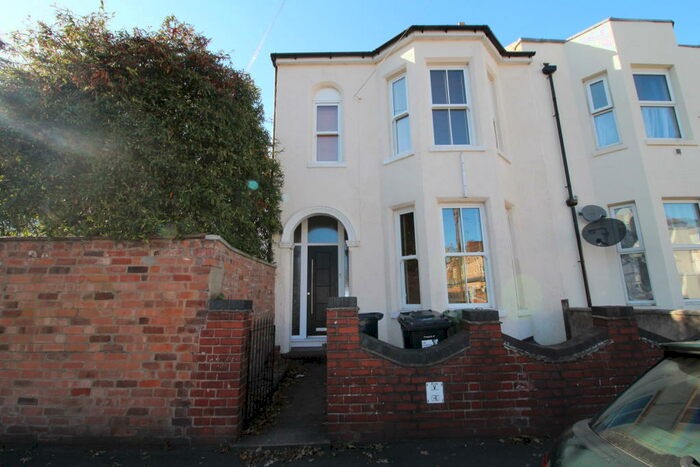 7 Bedroom End Of Terrace House To Rent In Forfield Place, Leamington Spa, CV31