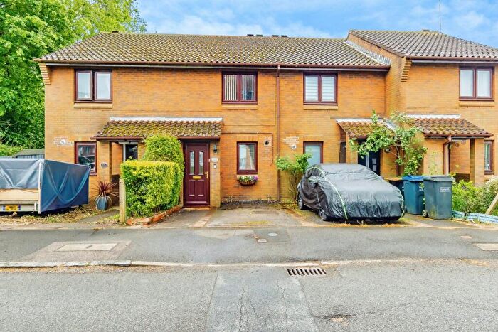 2 Bedroom Terraced House For Sale In Goodenough Way, Coulsdon, CR5