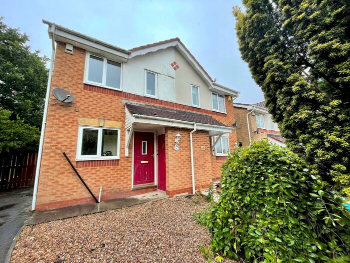 2 Bedroom Semi-Detached House To Rent In Silkstone Close, Church Gresley, Swadlincote, DE11