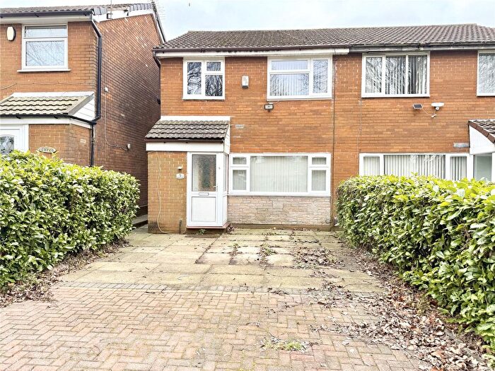 3 Bedroom Semi-Detached House To Rent In Brierley Walk, Chadderton, Oldham, Greater Manchester, OL9