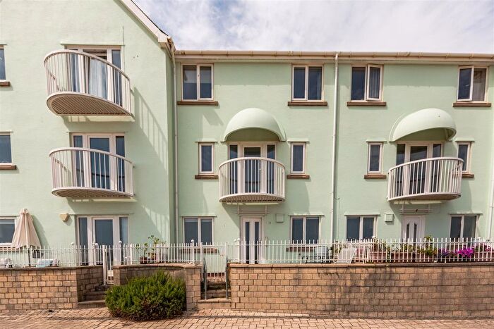 4 Bedroom Town House For Sale In Marine Walk, Marina, Swansea, SA1