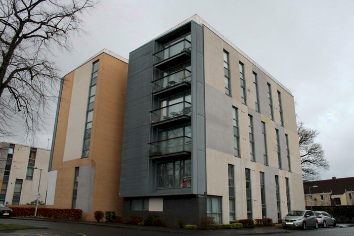 2 Bedroom Flat To Rent In Brabloch Park, Paisley, PA3