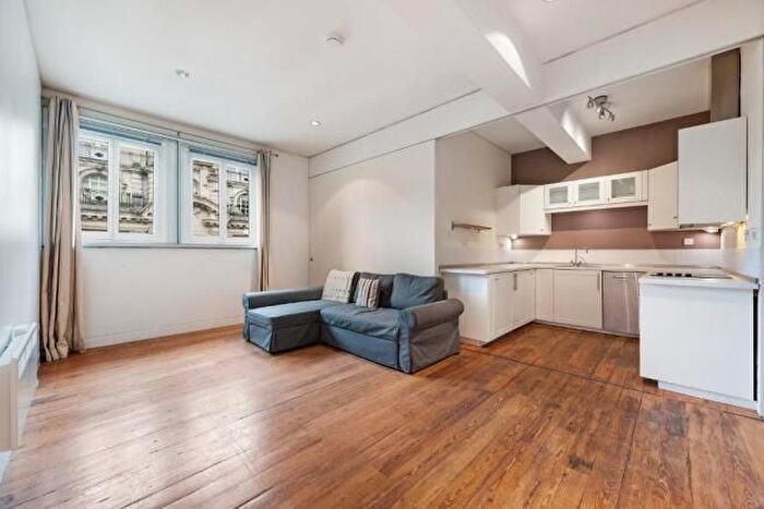 Studio To Rent In Mapesbury, London, NW2