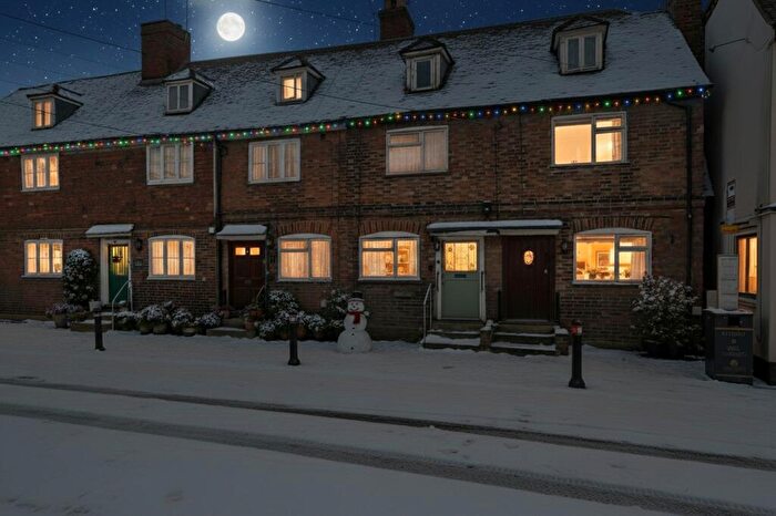 2 Bedroom Terraced House For Sale In Benover Road, Yalding, ME18