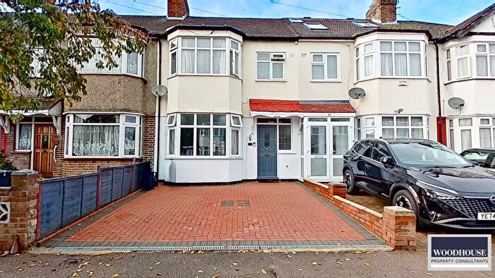 3 Bedroom Terraced House For Sale In Northfield Road, Waltham Cross, EN8