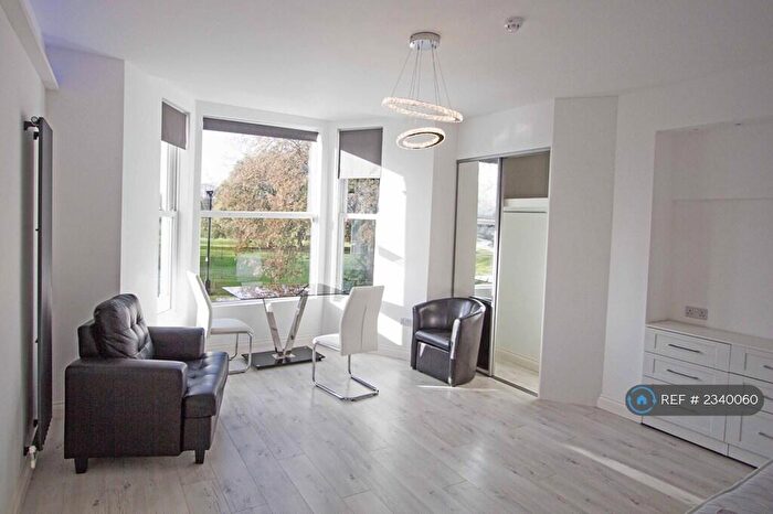 Studio To Rent In Pearson Park Villas, Hull, HU5