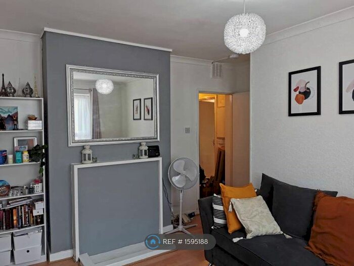 1 Bedroom Flat To Rent In (Off Chatsworth Road), London, E5