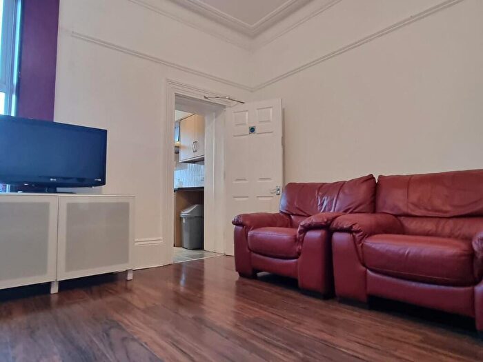 Terraced House To Rent In Crookesmoor Road, Sheffield, S6