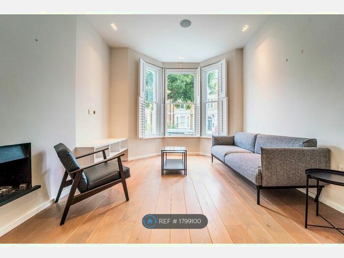 2 Bedroom Flat To Rent In Sinclair Road, London, W14