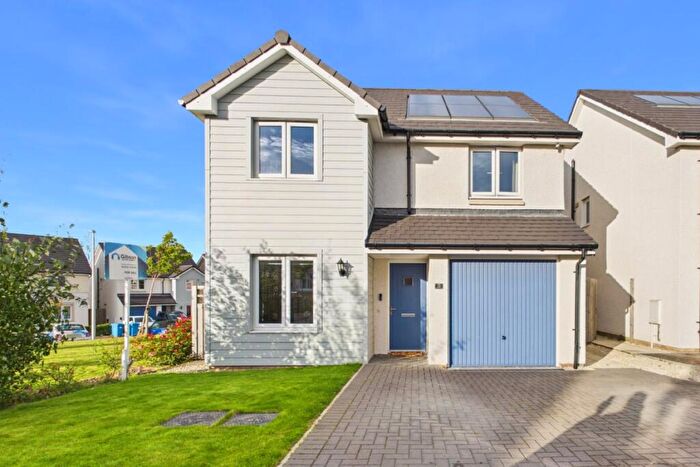 4 Bedroom Detached House For Sale In Nethersheil Terrace, East Calder, EH53