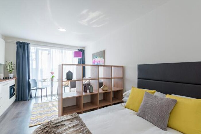 1 Bedroom Apartment To Rent In St. Johns Road, Leeds, West Yorkshire, LS3