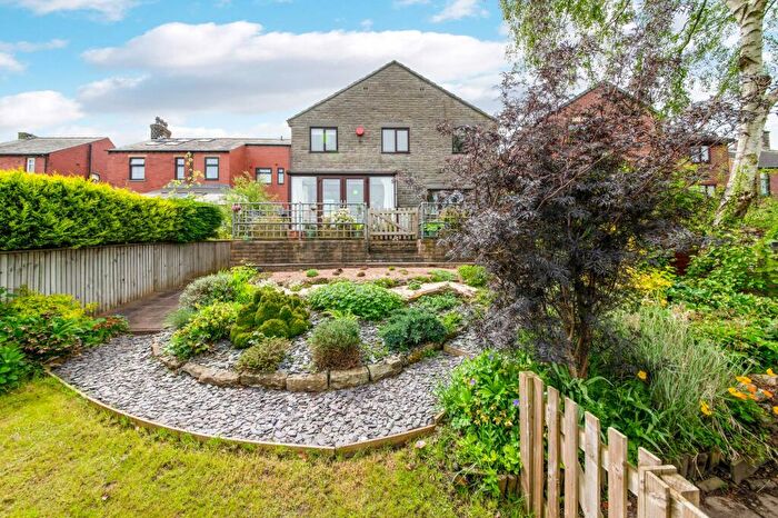 4 Bedroom Detached House For Sale In Vivien House, Spencer Street, Skelmanthorpe, HD8