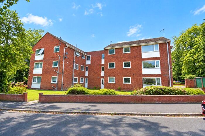 3 Bedroom Flat To Rent In Alton Road, Prenton, Wirral, CH43