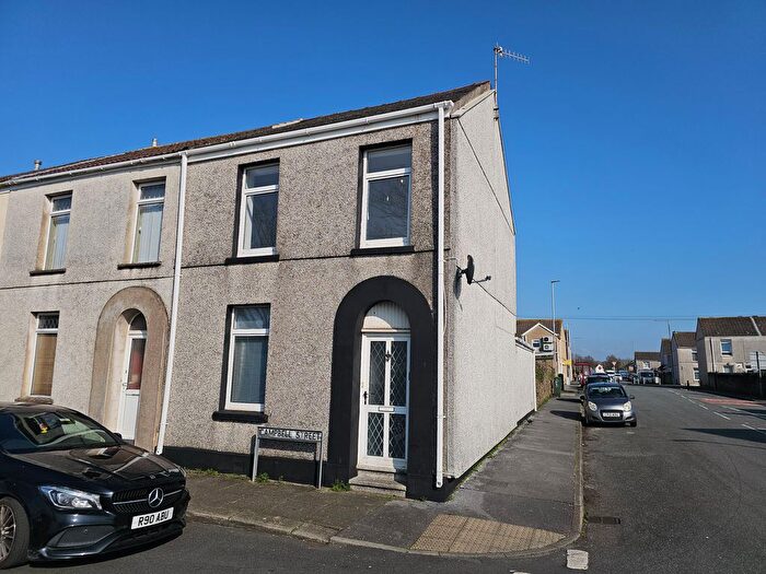 3 Bedroom End Terrace House To Rent In Campbell Street, Llanelli, SA15