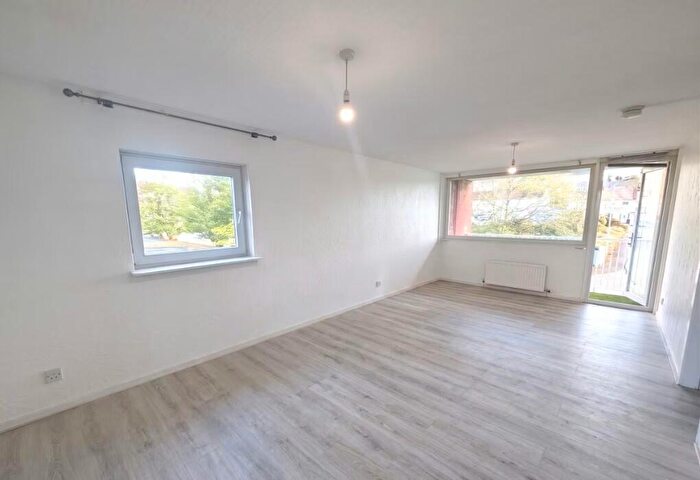 2 Bedroom Flat To Rent In Denholm Crescent, East Kilbride, South Lanarkshire, G75