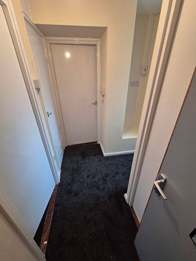 1 Bedroom Flat To Rent In Wake Green Park, Birmingham, B13