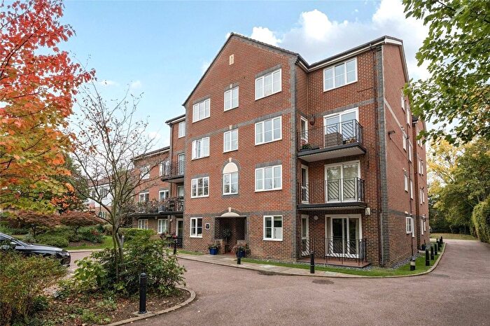 2 Bedroom Flat For Sale In Park Road, Beckenham, BR3