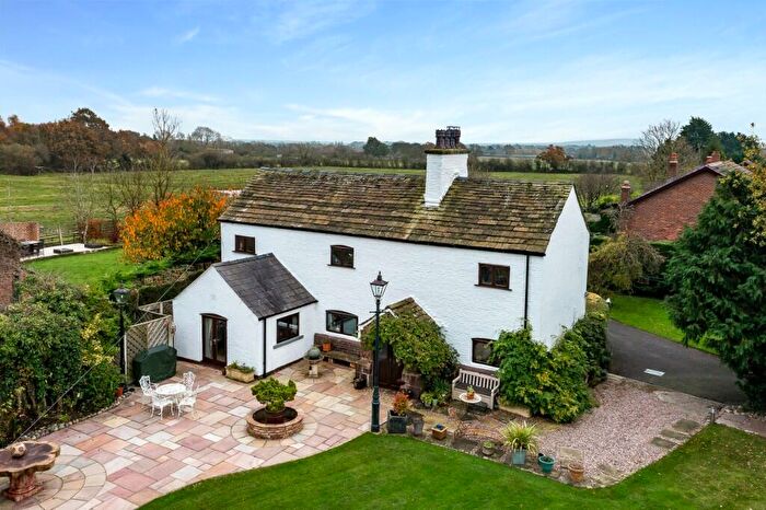 4 Bedroom Detached House For Sale In Iron Barn Farm, South Road, PR26