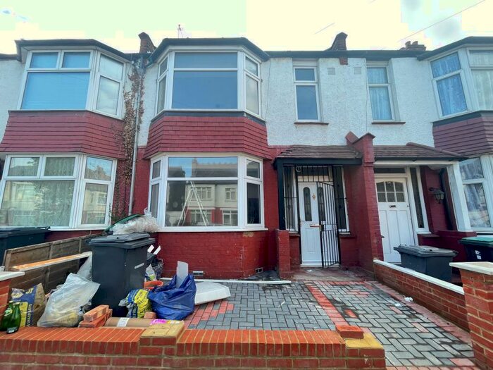 3 Bedroom House To Rent In Higham Road, Tottenham, N17