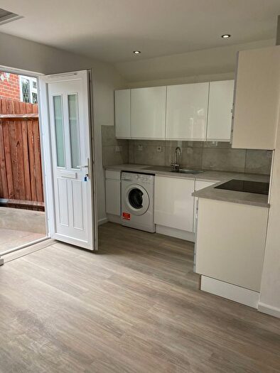 Studio To Rent In Apeldoorn Drive, Wallington, SM6