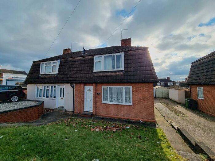 3 Bedroom House To Rent In Heath Road, Dudley, DY2