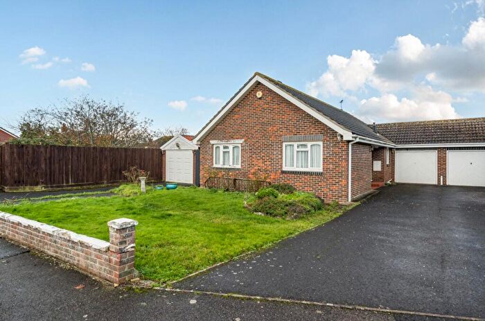 3 Bedroom Detached Bungalow For Sale In Meadow Walk, Middleton-On-Sea, PO22