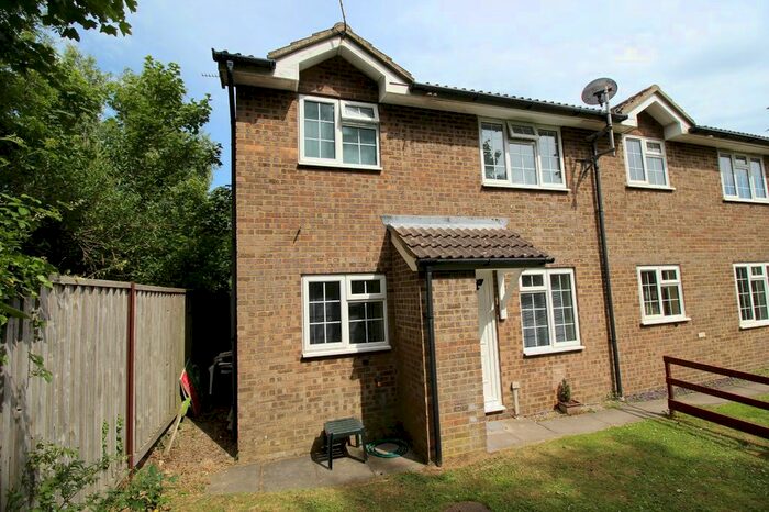 1 Bedroom End Of Terrace House To Rent In Heron Ridge, Polegate, East Sussex, BN26