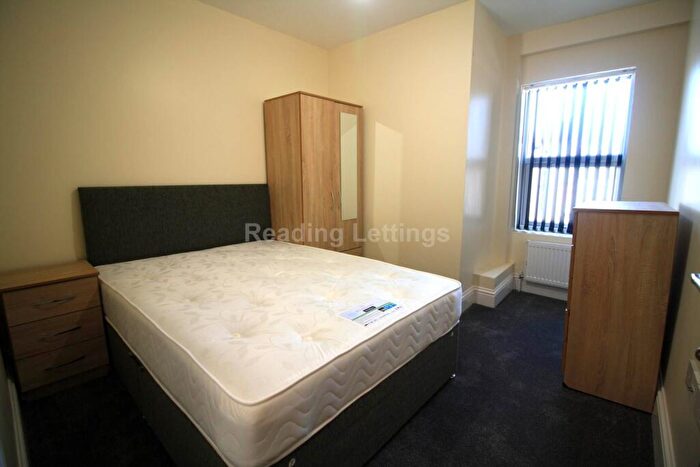 2 Bedroom Semi-Detached House To Rent In Oxford Road, Reading, RG30