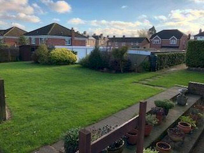 1 Bedroom Flat To Rent In Bayham Road, Sevenoaks, TN13