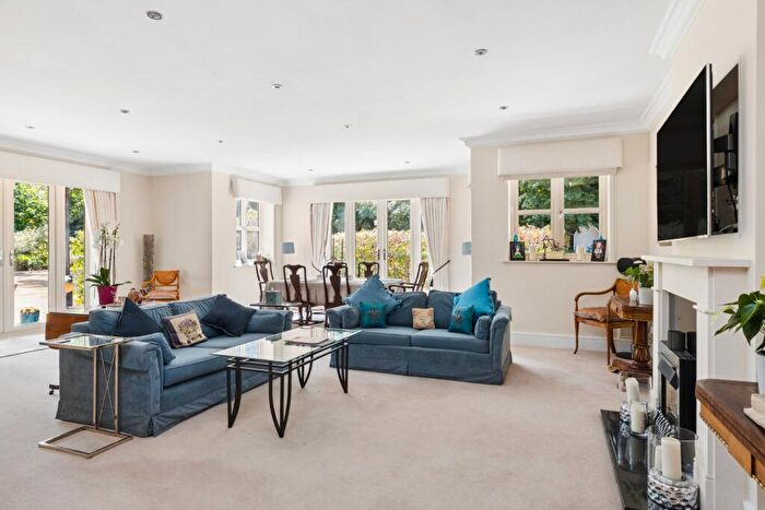 3 Bedroom Apartment For Sale In Brockenhurst Road, Ascot, Berkshire, SL5