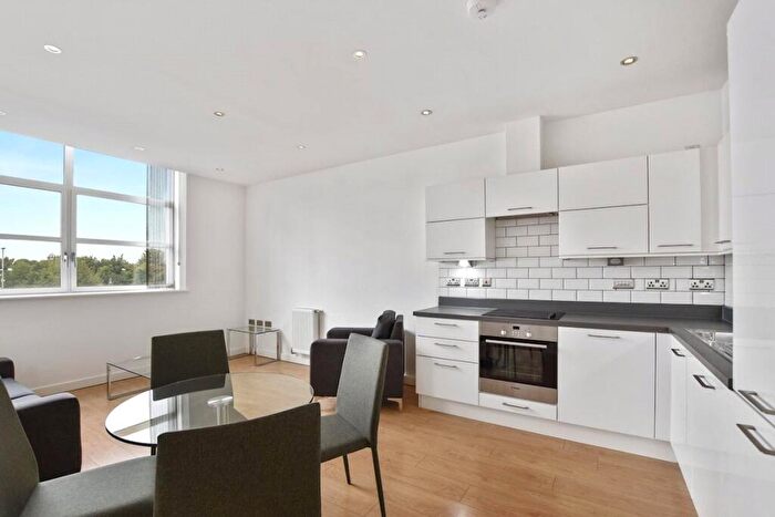 2 Bedroom Apartment To Rent In High Street, London, E15